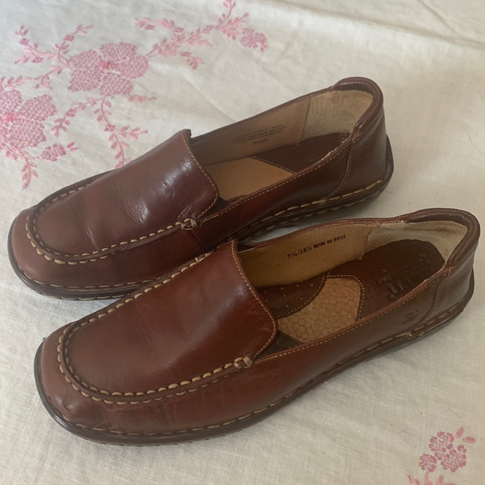 Born Women’s Loafers Size 7.5 - used